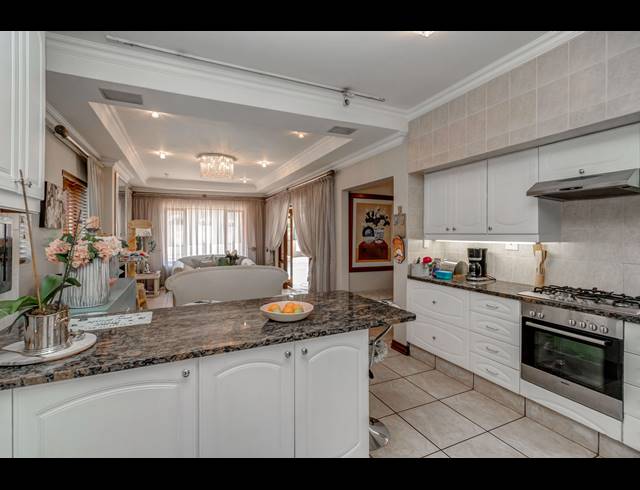 5 BEDROOM HOUSE FOR SALE IN DAINFERN VALLEY ESTATE